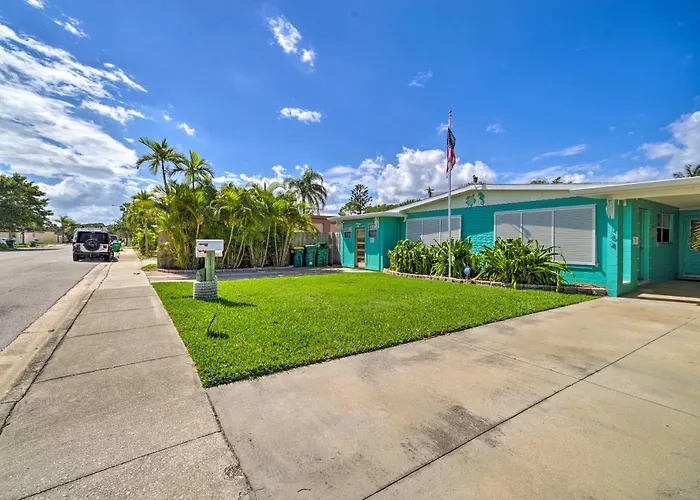 Walkable Florida Duplex: 2 Blocks To Cocoa Beach!